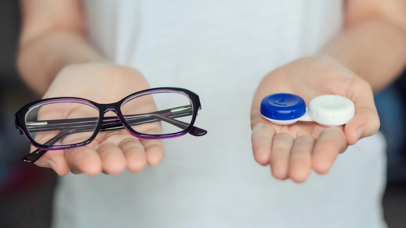 Laser Surgery vs. Traditional Glasses: Which is Better?